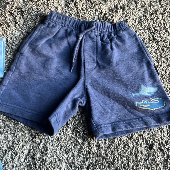 Boys shorts outfit - Picture 4 of 6